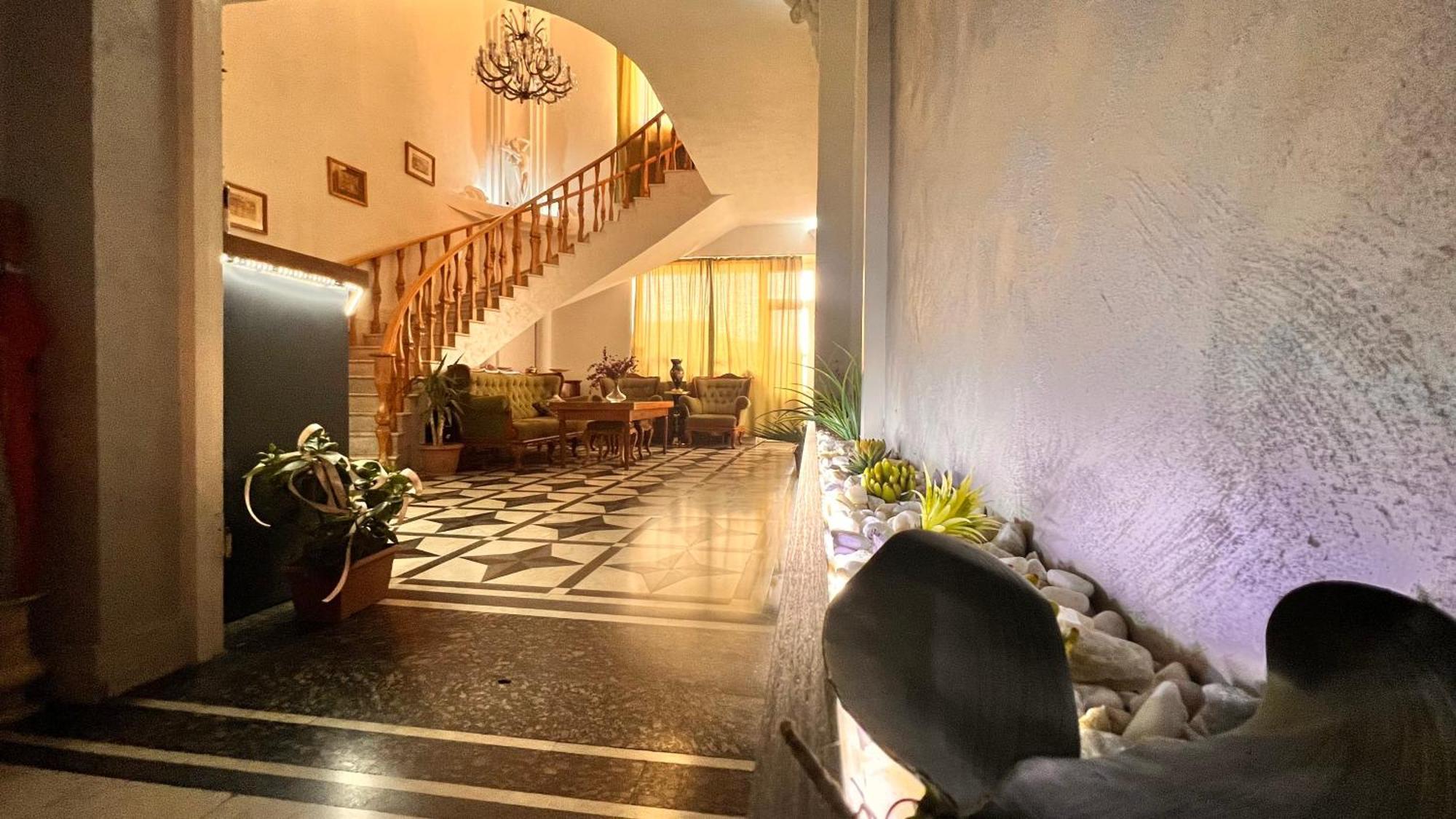Elross Hotel Jerevan Eksteriør bilde
