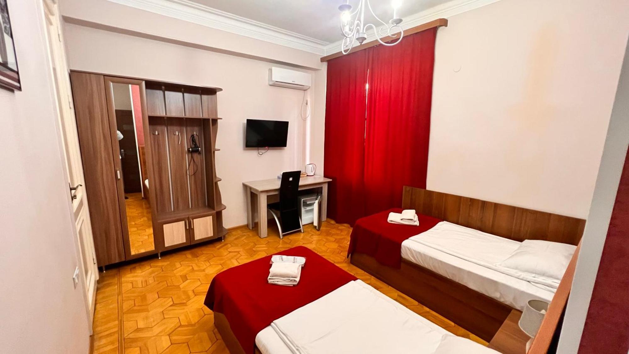 Elross Hotel Jerevan Eksteriør bilde